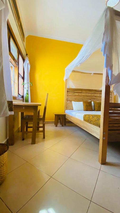 ジンジャ Buutu Nest Bed & Breakfast エクステリア 写真